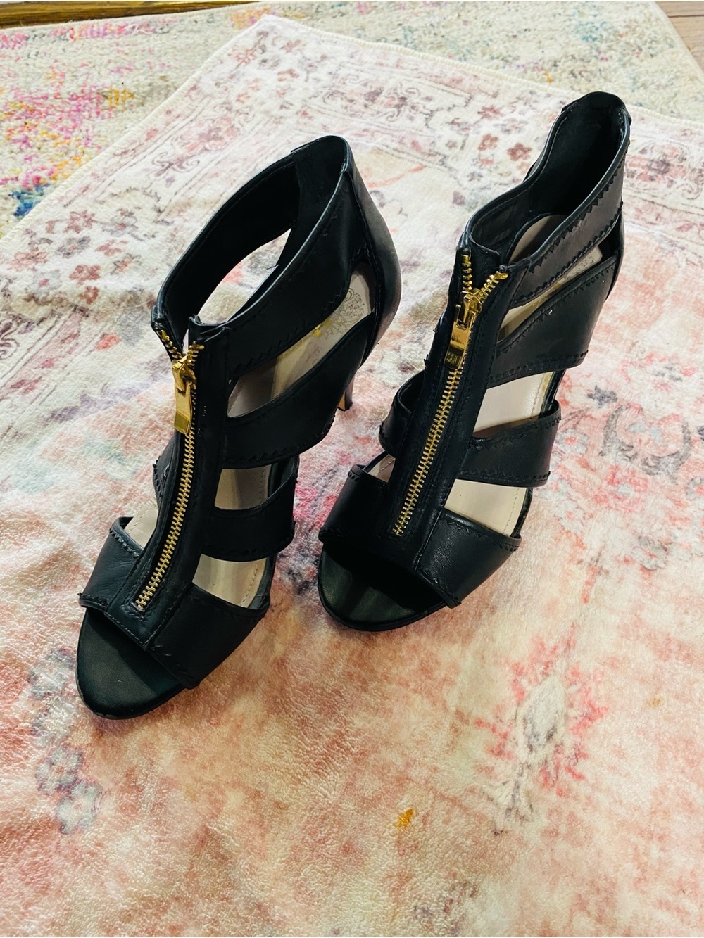 Vince Camuto Black Leather Heels Sandals Size 9.5 Zip Front Strappy Stilleto